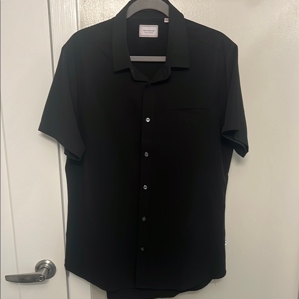 Men's Black Short Sleeve Button-Down Shirt - 7 Diamonds